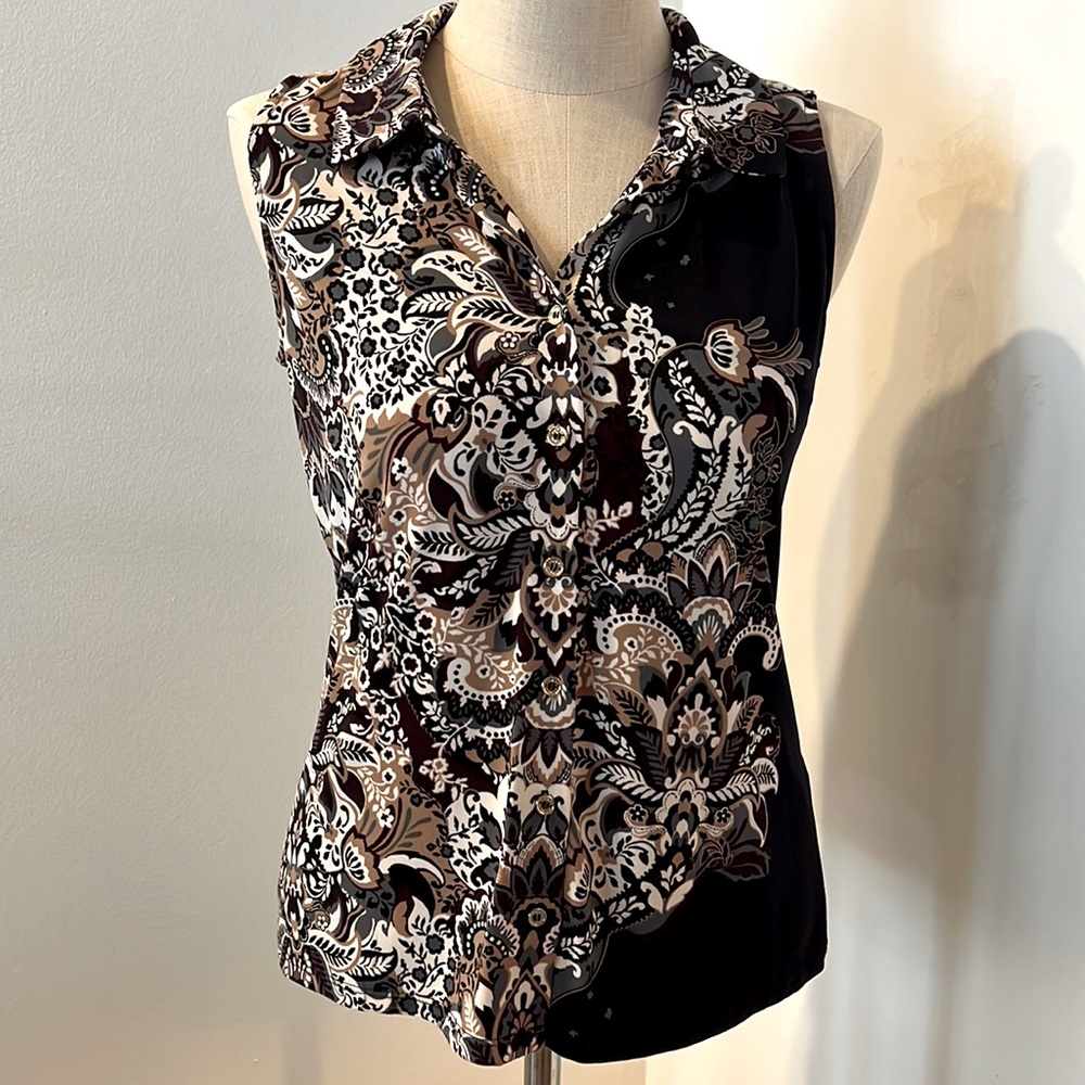 Tommy Hilfiger sleeveless button down blouse